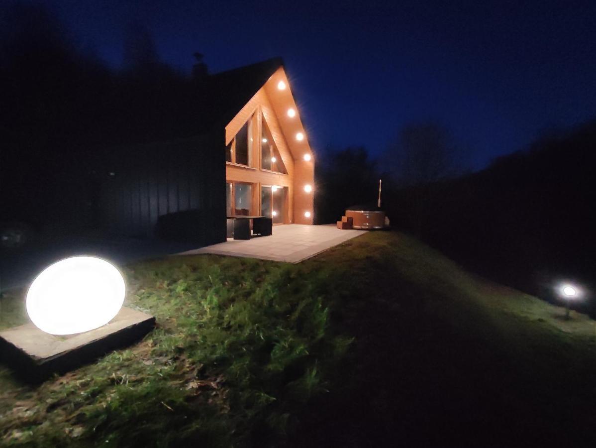 Miedzy Drzewami Villa Biecz Exteriör bild